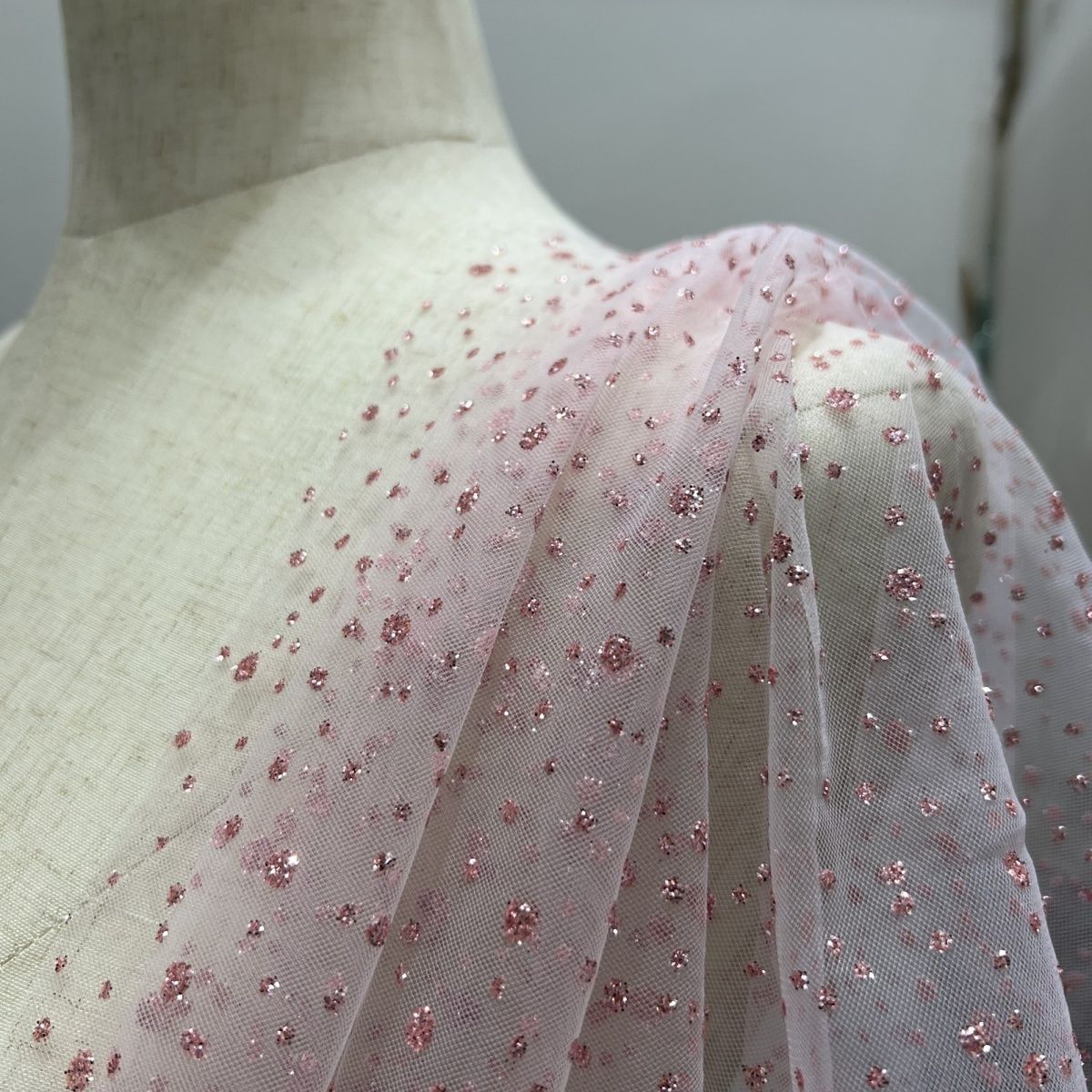 Sparkling bronzing pink dot me - огляд і ціна Baby Clothing Fabric